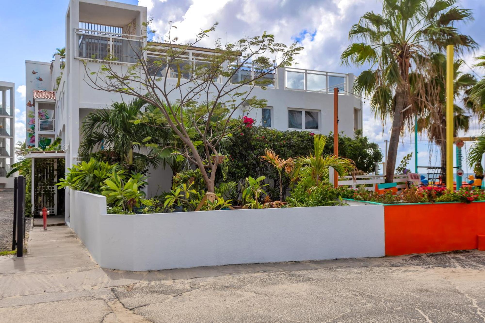 Maho Beach House - Grand Studio - Oceanview Suite Экстерьер фото